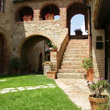 Agriturismo Le Case ファームステイ