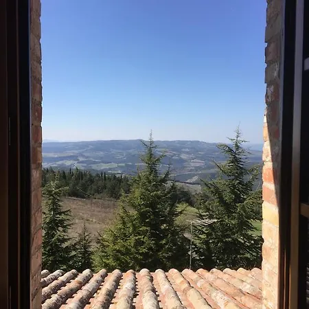 Agriturismo Le Case ファームステイ